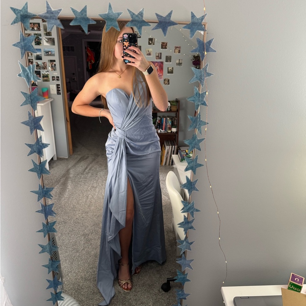 Hellymoon Bridal Party/Wedding Guest/Formal Gown. Size 8. Light blue.